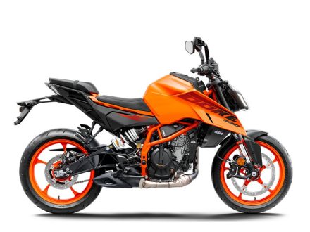 Foto - KTM 390 Duke 2025 Oranžová